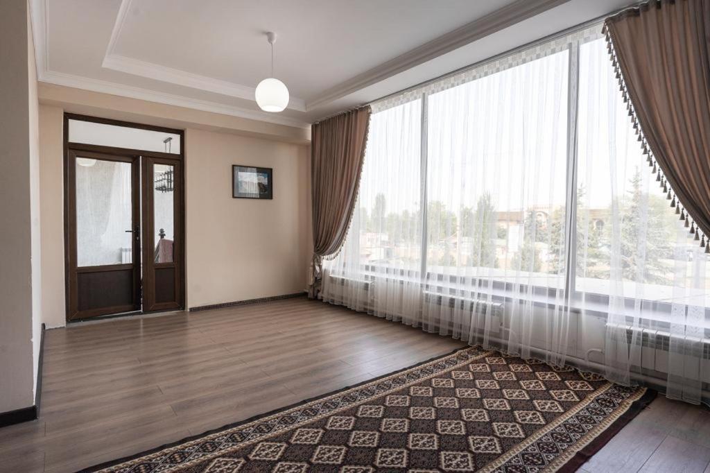 Muras Hotel Karakol Ngoại thất bức ảnh
