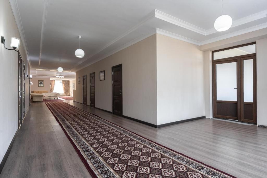 Muras Hotel Karakol Ngoại thất bức ảnh