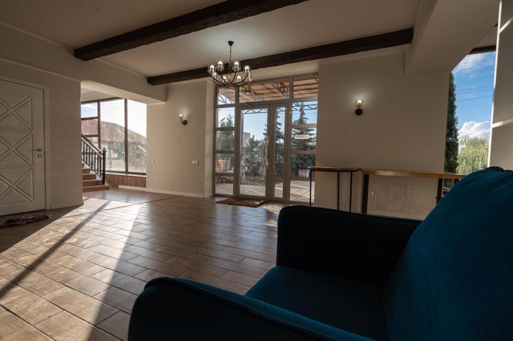 Muras Hotel Karakol Ngoại thất bức ảnh