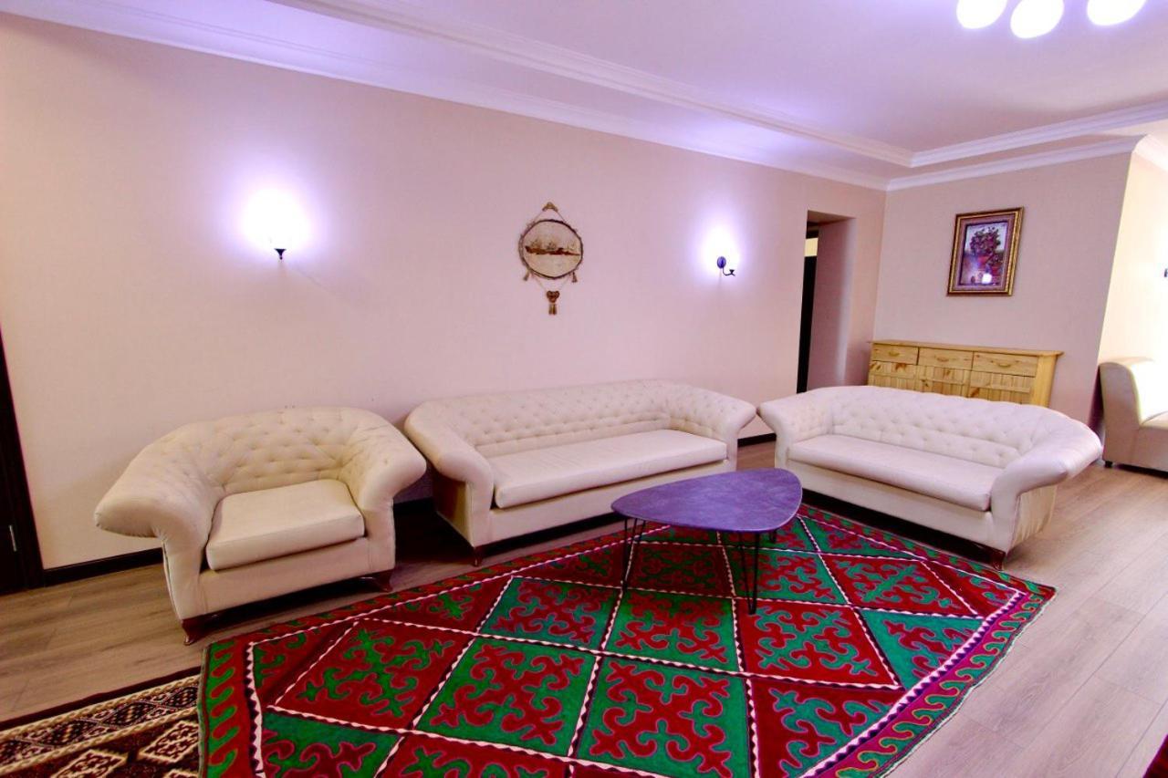 Muras Hotel Karakol Ngoại thất bức ảnh