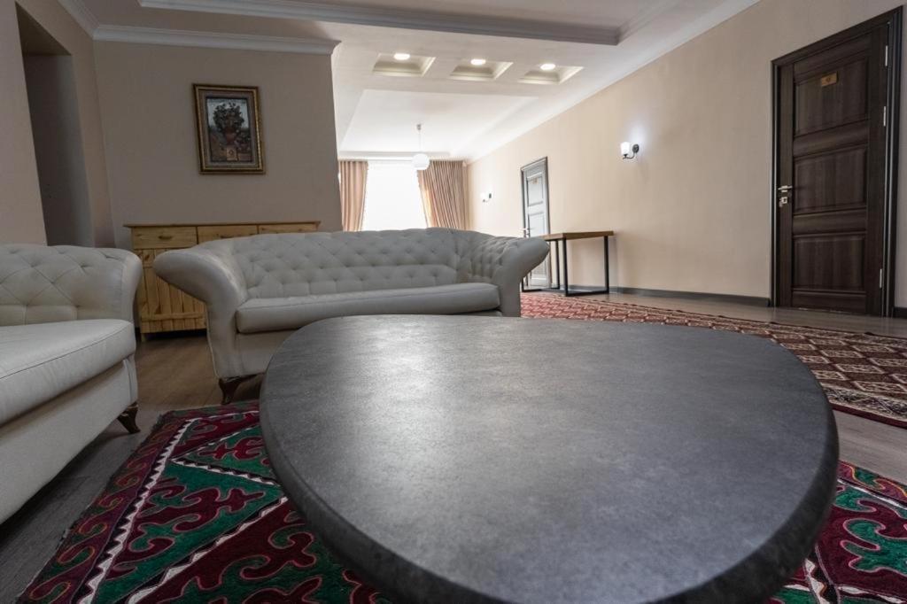 Muras Hotel Karakol Ngoại thất bức ảnh