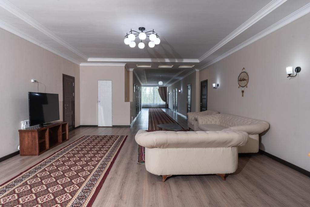 Muras Hotel Karakol Ngoại thất bức ảnh