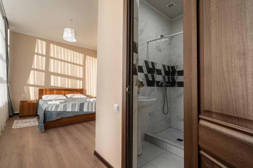 Muras Hotel Karakol Ngoại thất bức ảnh