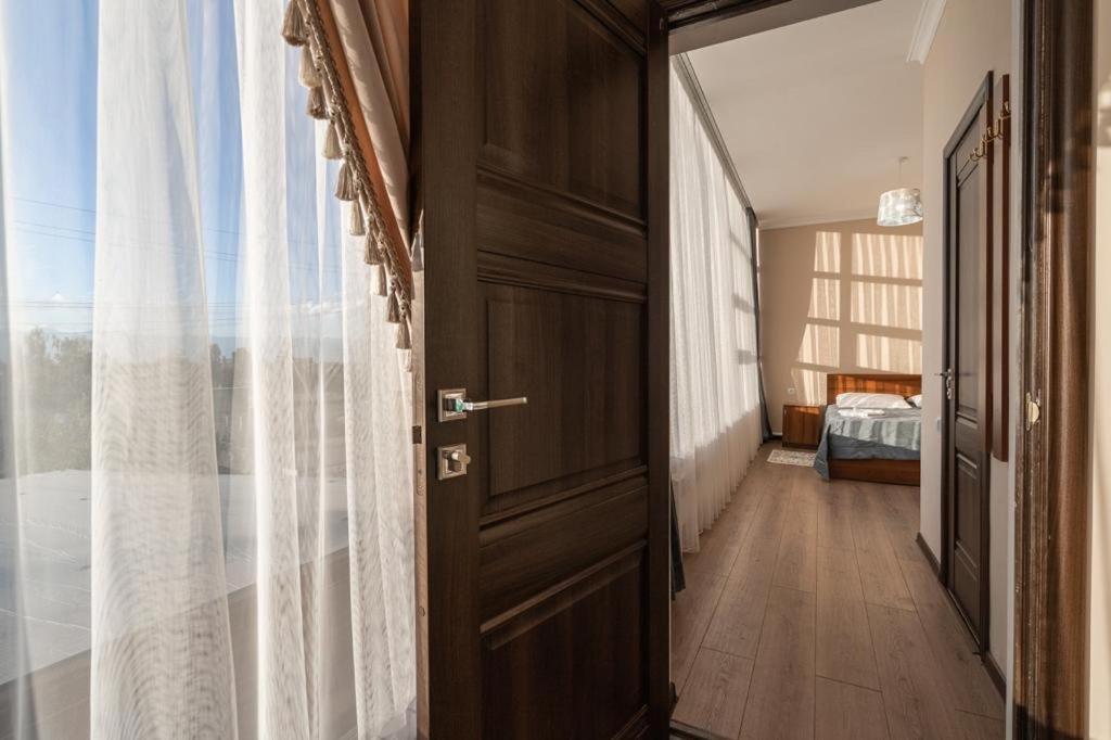 Muras Hotel Karakol Ngoại thất bức ảnh